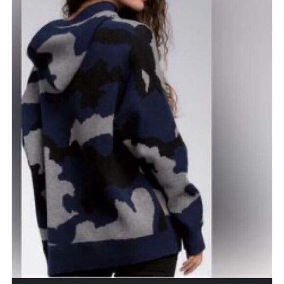 Elan Camo Oversized Hoodie Sweater, Size M - Picture 4 of 7